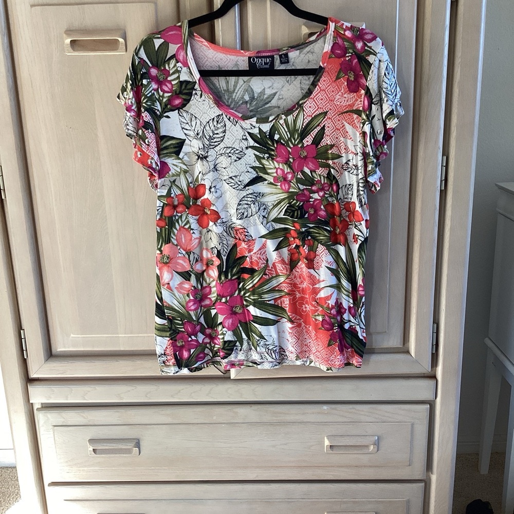 Onque‎ floral summer top